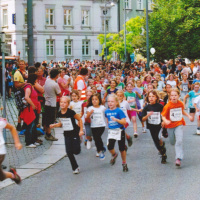 Bild Der Start der jüngsten Teilnehmer beim 18. Stadtlauf auf dem Postplatz